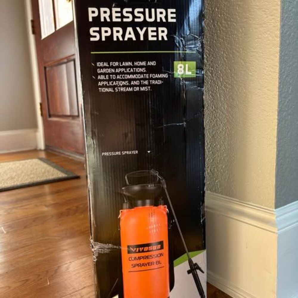 VIVOSUN 2-Gallon (8L) Pump Pressure Sprayer NIB